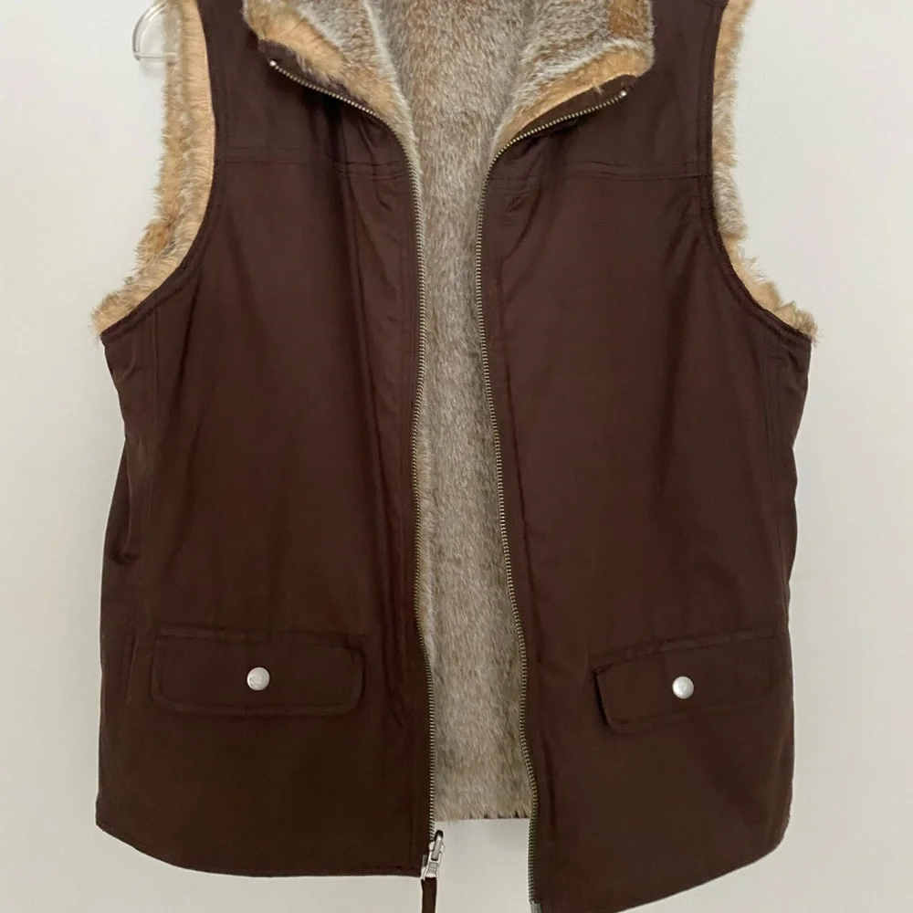 Women’s GAP Brown Faux Fur Reversible Vest Size L - Picture 2 of 5